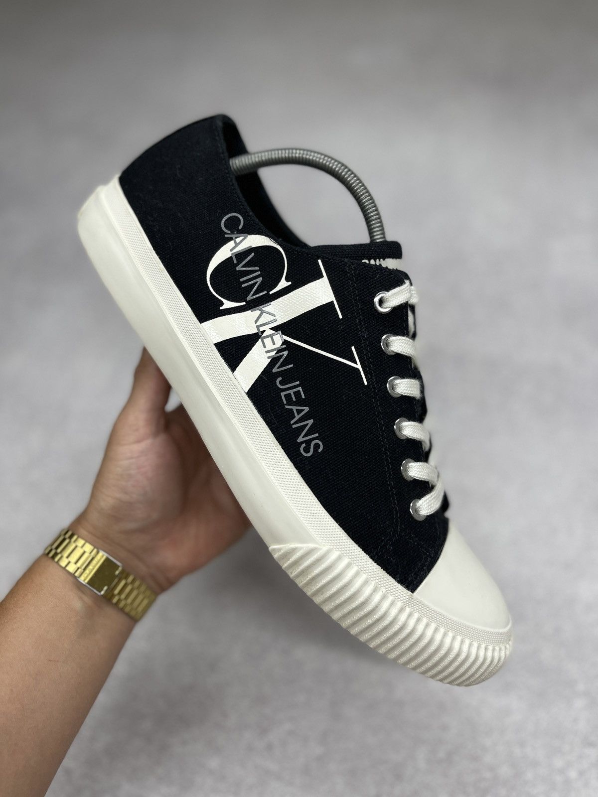 Calvin Klein Mens Calvin Klein Jeans Idol Low Sneakers Black/White Size US 11.5 / EU 44-45 - 1 Thumbnail