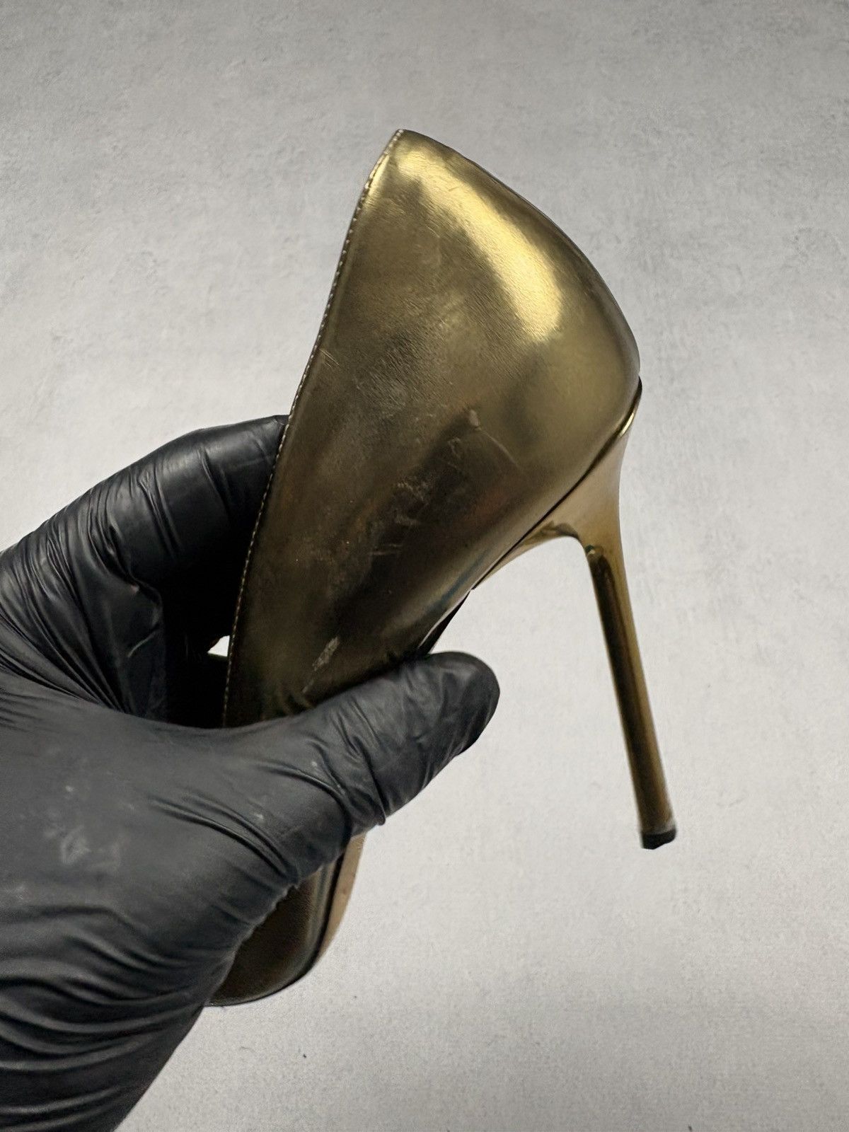 Jimmy Choo Jimmy Choo Gold Metallic Leather Pumps Rare Heels Luxury Size US 8.5 / IT 38.5 - 17 Thumbnail