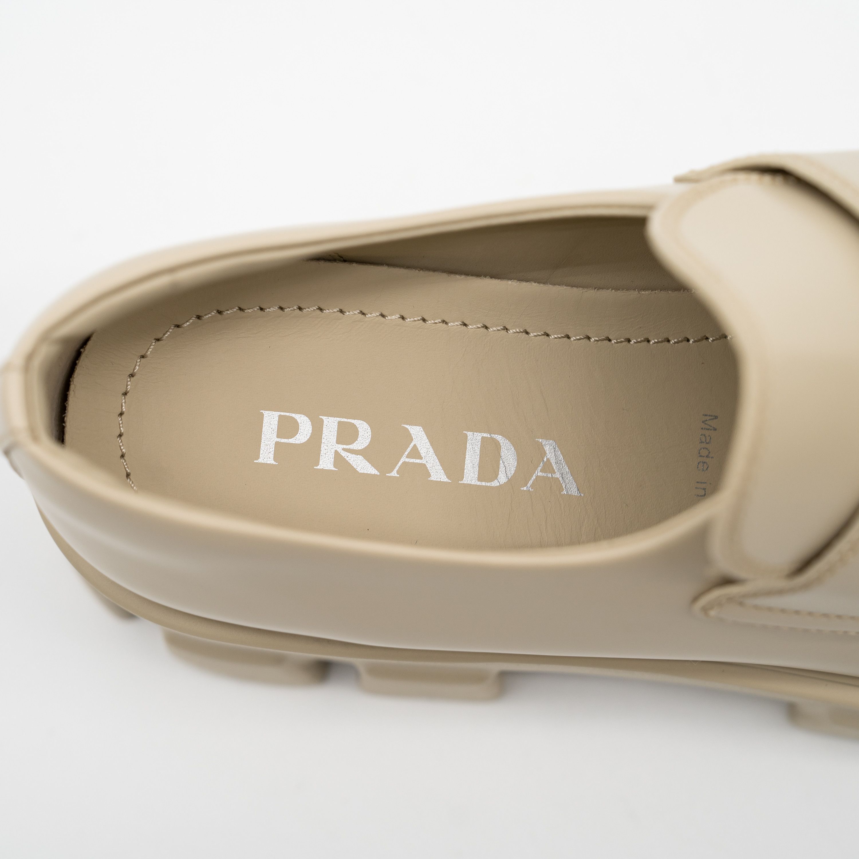 Prada 39.5eu 9.5 US Prada Monolith Brushed Leather Loafers Beige Size US 9.5 / IT 39.5 - 9 Thumbnail