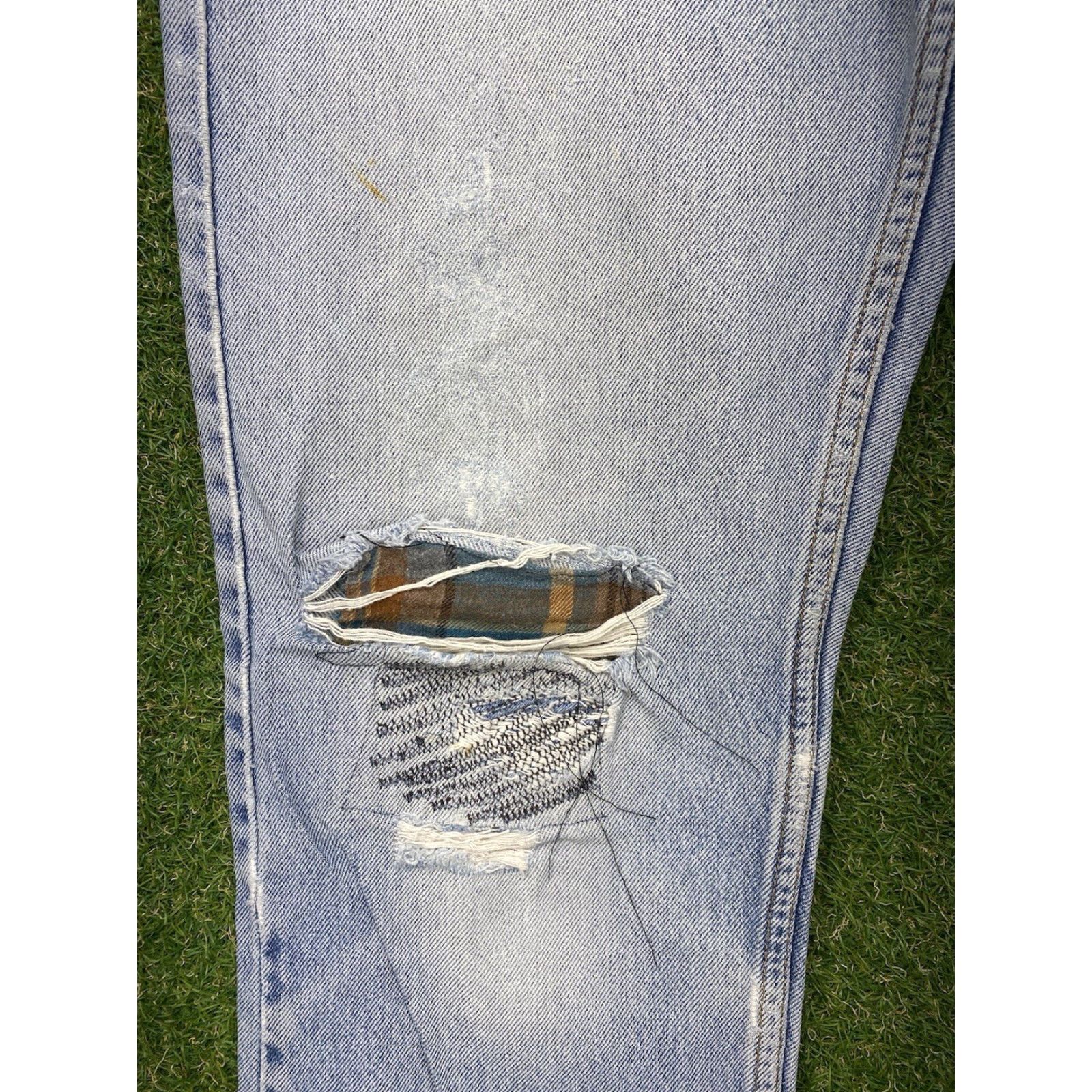 Levi's VINTAGE Levi's 505 Jeans Mens 33x34 Regular Fit Straight Leg Blue Denim Comfort Pockets 90s Size US 33 - 3 Thumbnail