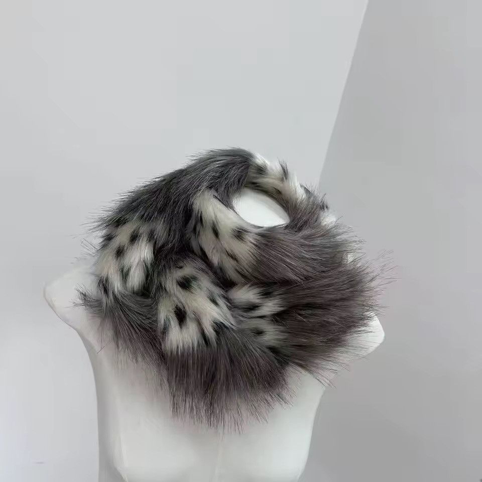 Other Faux Fur Leopard Y2k Trendy Polka Dot Plush Scarf Size ONE SIZE - 3 Thumbnail