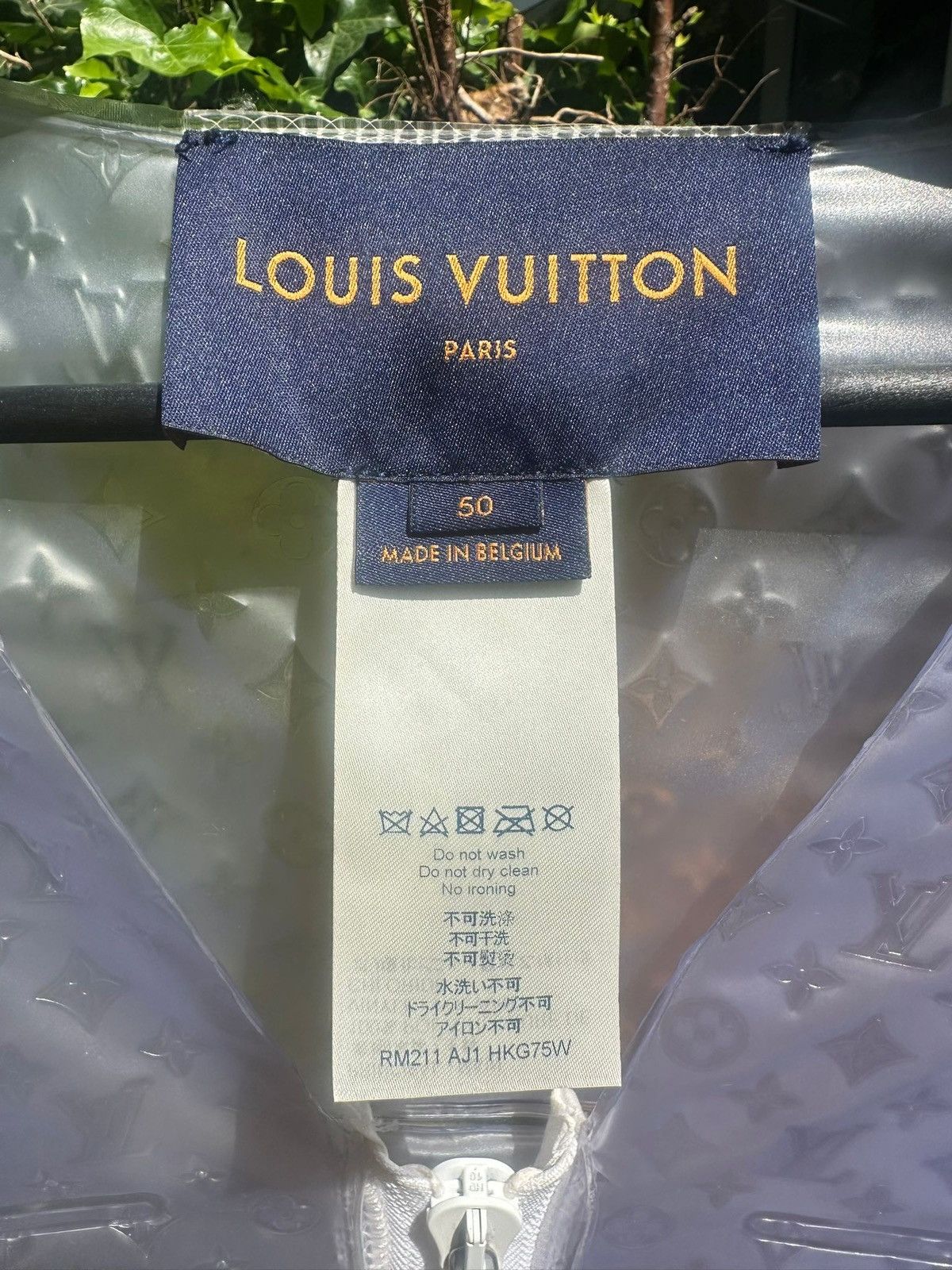 Louis Vuitton Louis Vuitton Inflatable Monogram by Virgil Abloh Size US M / EU 48-50 / 2 - 5 Thumbnail