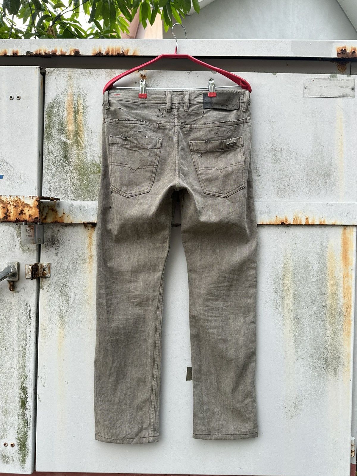 Diesel 👹Vintage Diesel Braddom Thrashed Regular Slim Jeans Size US 28 / EU 44 - 10 Thumbnail