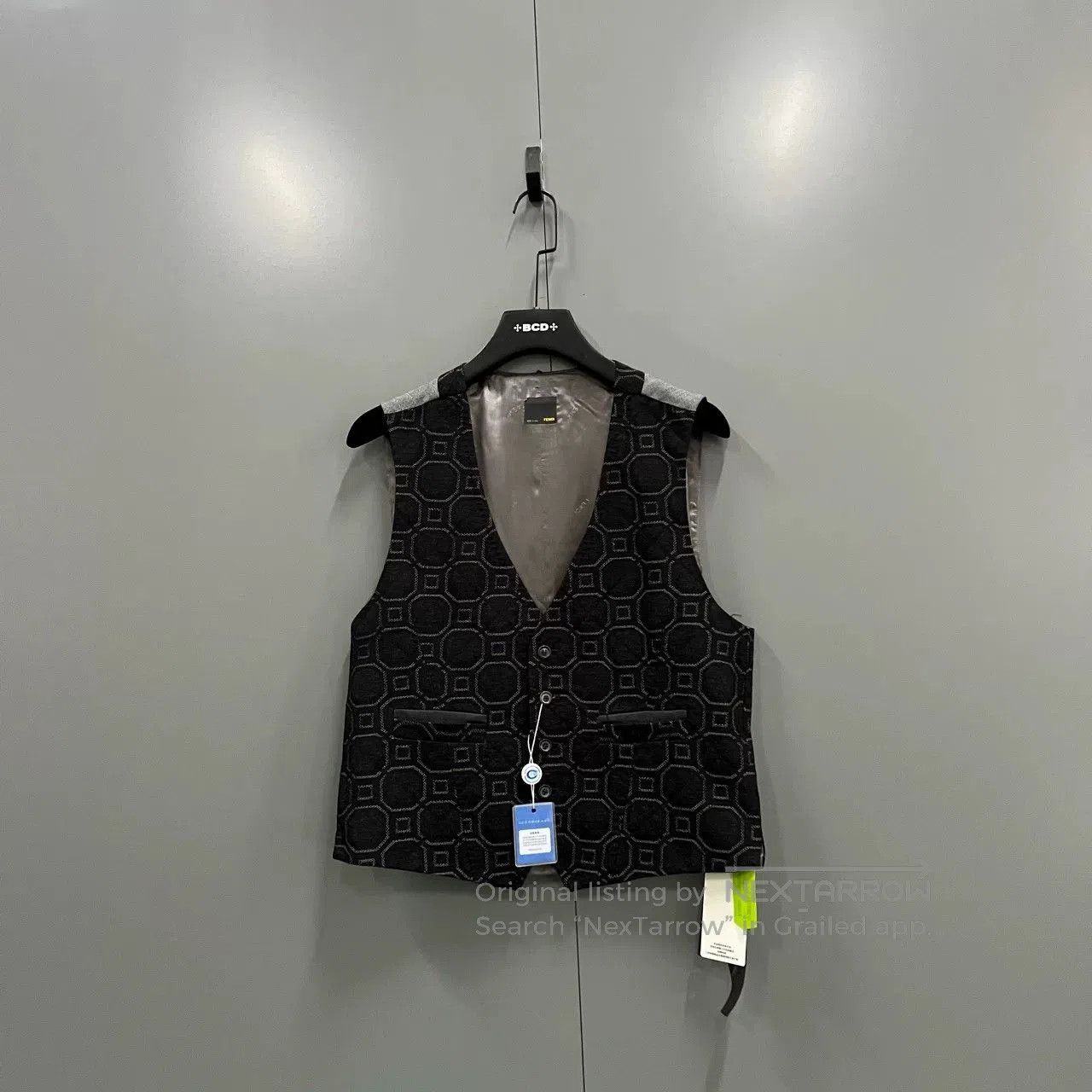 Fendi fendi geometric pattern suit vest. Size US L / EU 52-54 / 3 - 1 Thumbnail