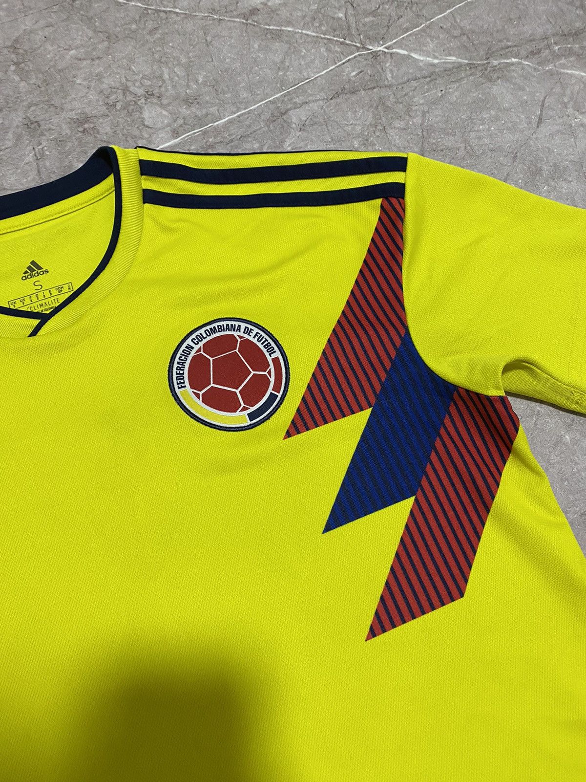 Adidas Adidas Colombia 2018-2019 Home Football Soccer Jersey Y2K Size US S / EU 44-46 / 1 - 6 Thumbnail