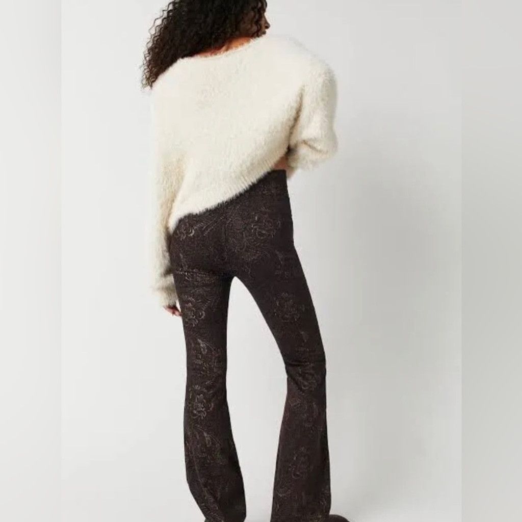 Free People Free People Jayde Foil Printed Flare Jeans Size 25. B19 Size 25" / US 0 / IT 36 - 4 Thumbnail