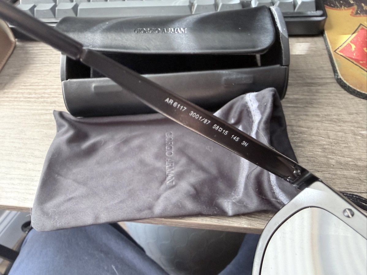 Giorgio Armani Used giorgio armani sunglasses Size ONE SIZE - 6 Thumbnail