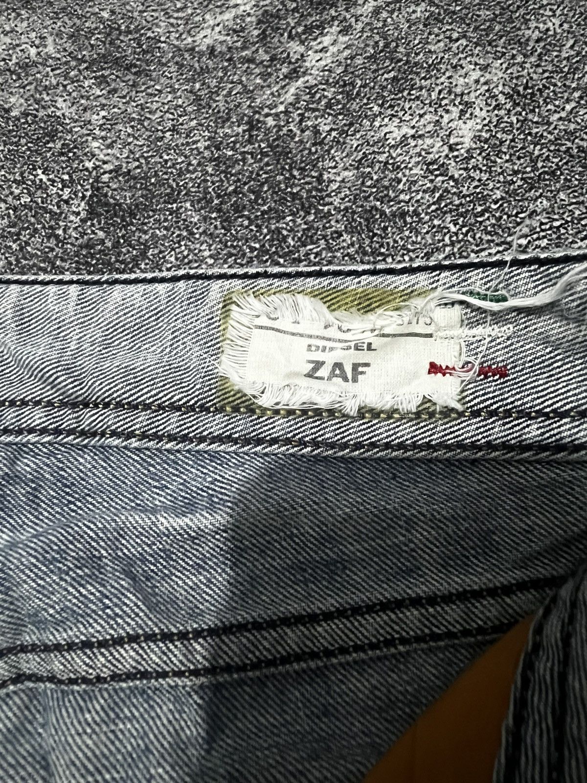 Diesel Vintage Diesel Zaf Flare Y2k Jeans Size US 33 - 9 Thumbnail