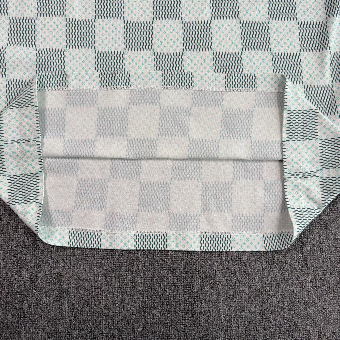 Louis Vuitton LV Damier All Over White Green Short Sleeve Tee S Size US S / EU 44-46 / 1 - 7 Thumbnail