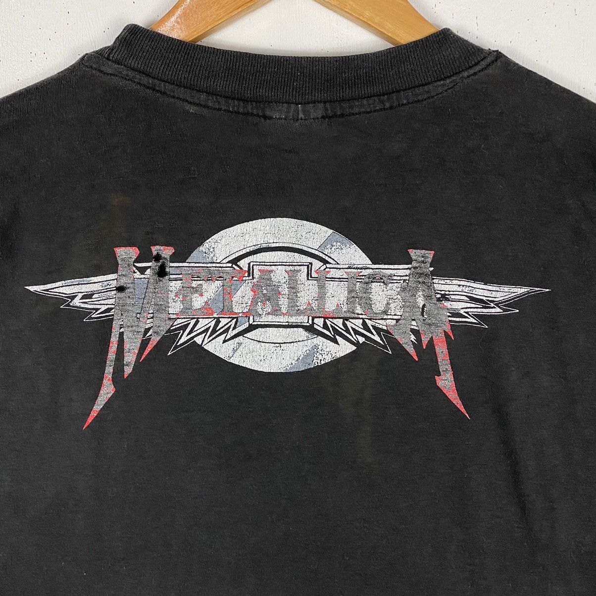 Band Tees × Metallica × Vintage Vintage 90's METALLICA Euro Graphic Band Distressed Tee Size US L / EU 52-54 / 3 - 10 Thumbnail