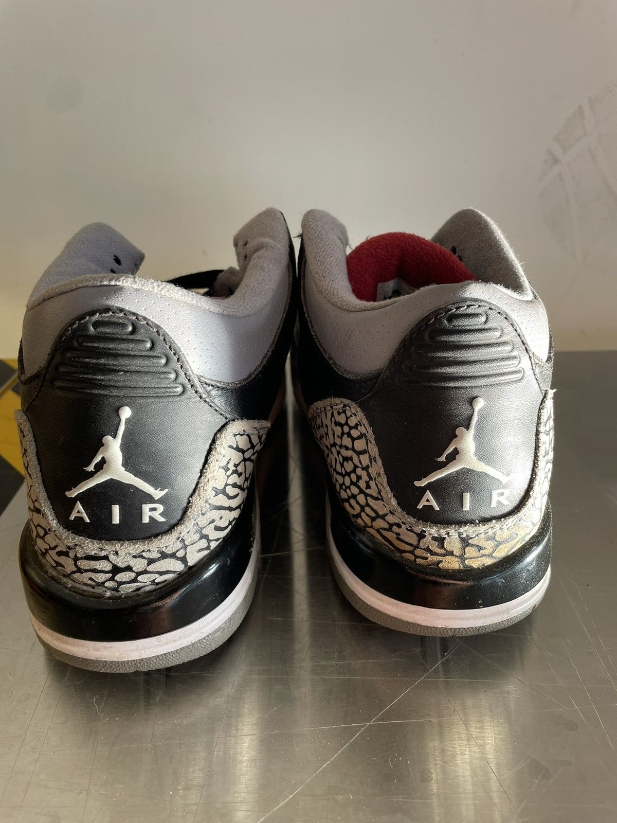Jordan Brand Air Jordan III 3 Black Cement Elephant Print Size 7Y 7 Size US 7 / EU 40 - 3 Thumbnail