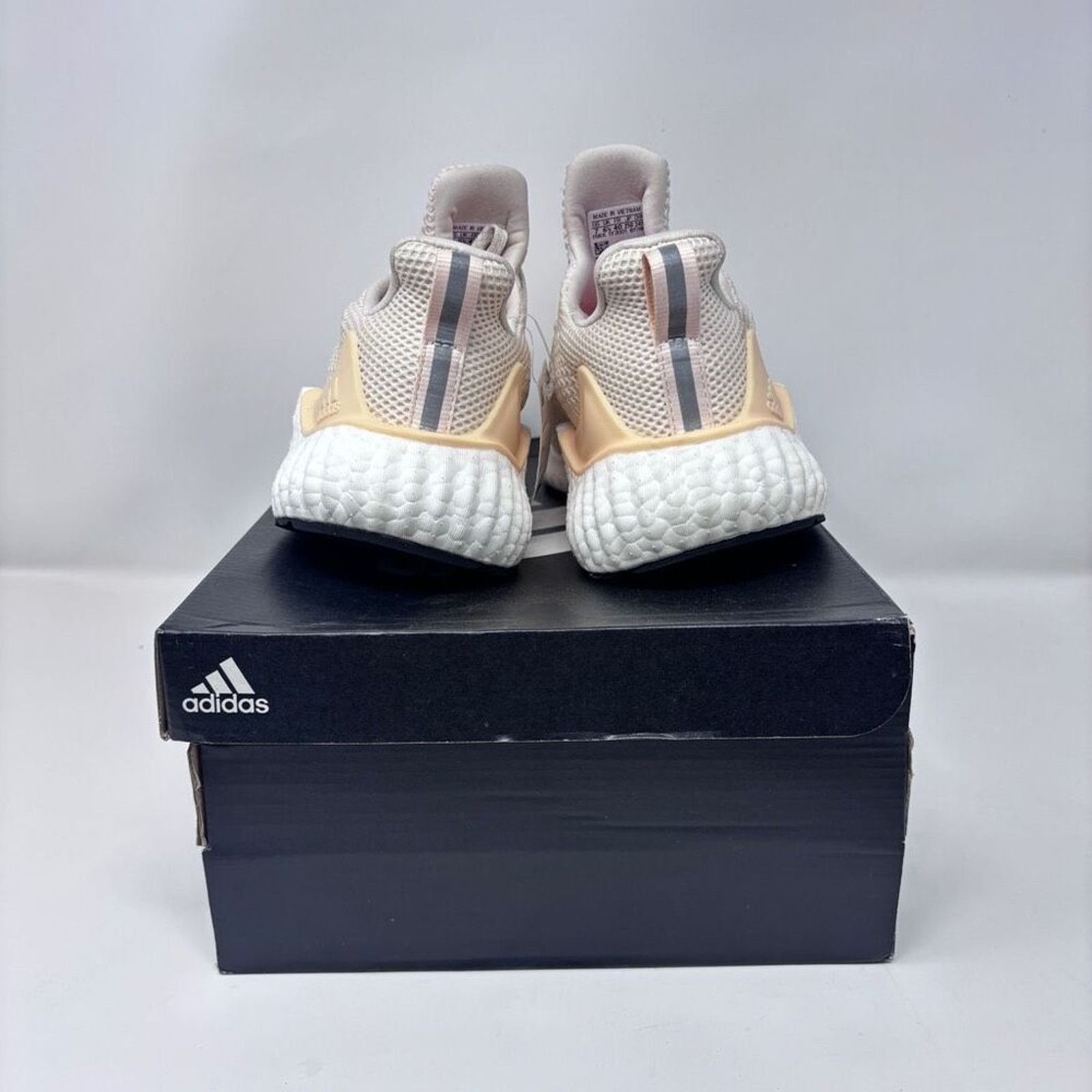 Adidas Adidas Alphaboost Running Shoes 7 US. 6½ UK, 40 EU Beige NWT Size US 7 / IT 37 - 3 Thumbnail