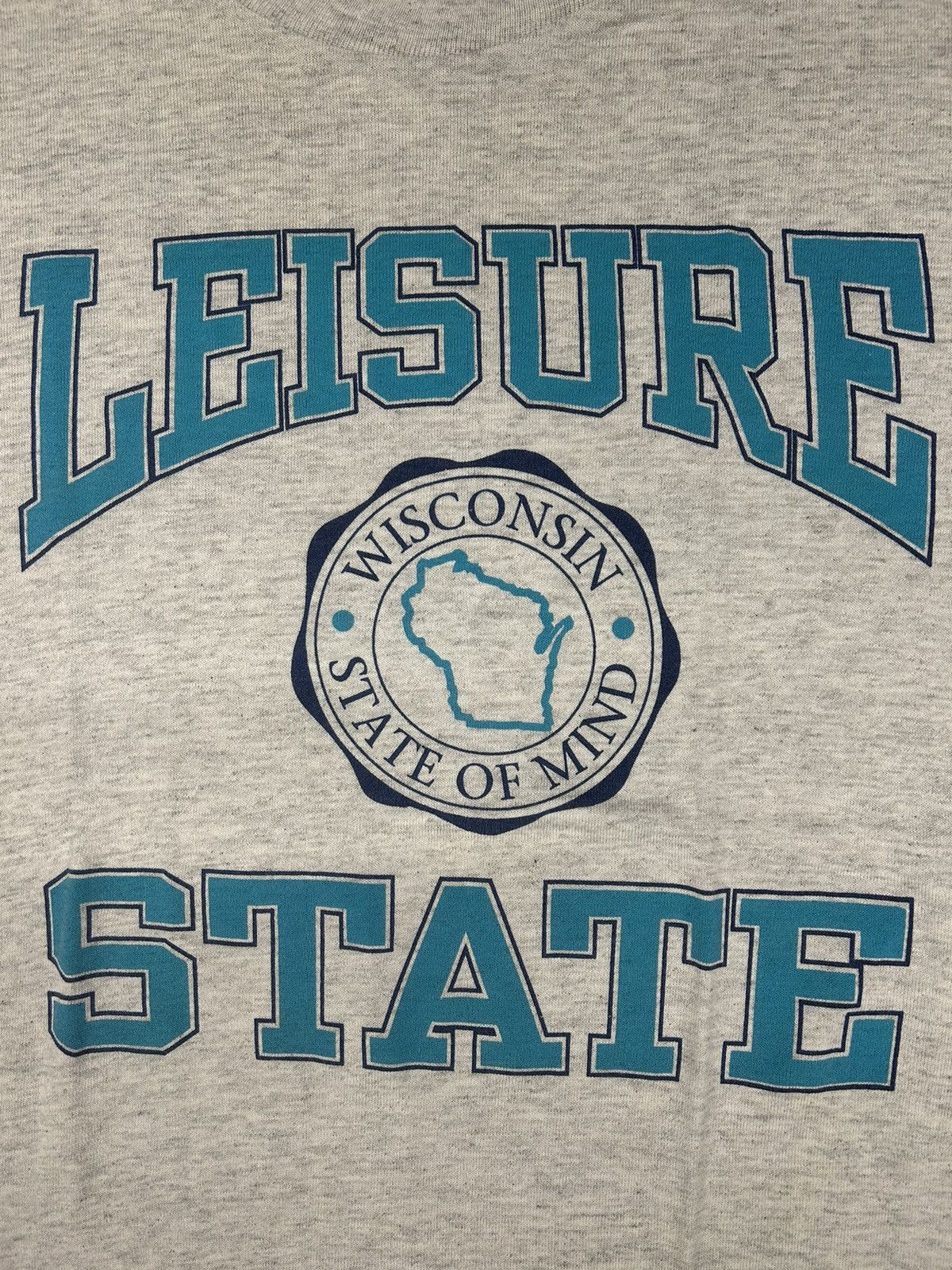 Vintage Crazy Vintage 90s Essential Wisconsin Graphic Grey Tee Shirt Size US M / EU 48-50 / 2 - 2 Thumbnail