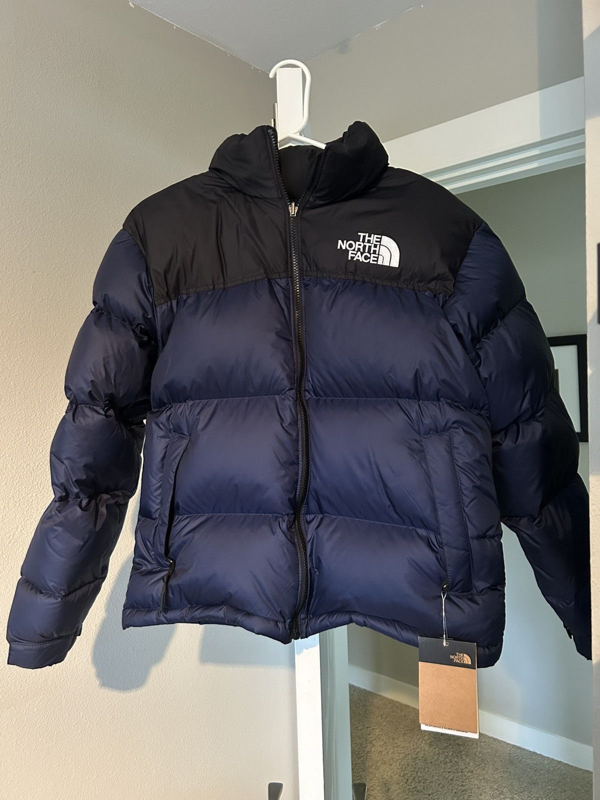 The North Face 96 RETRO NUPTSE JKT SUMMTNVY/TNFBLK Size US S / EU 44-46 / 1 - 1 Thumbnail