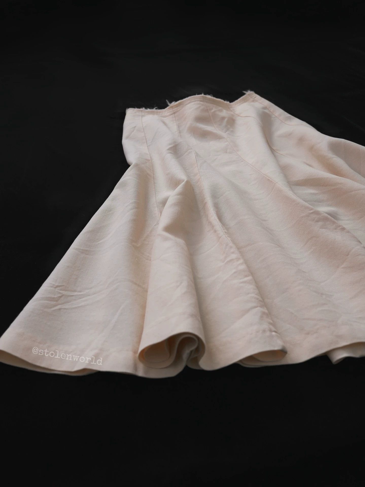 Comme des Garcons Comme des Garçons Cream Small Cut Raw Edge Umbrella Skirt SS Size 25" / US 0 / IT 36 - 2 Thumbnail