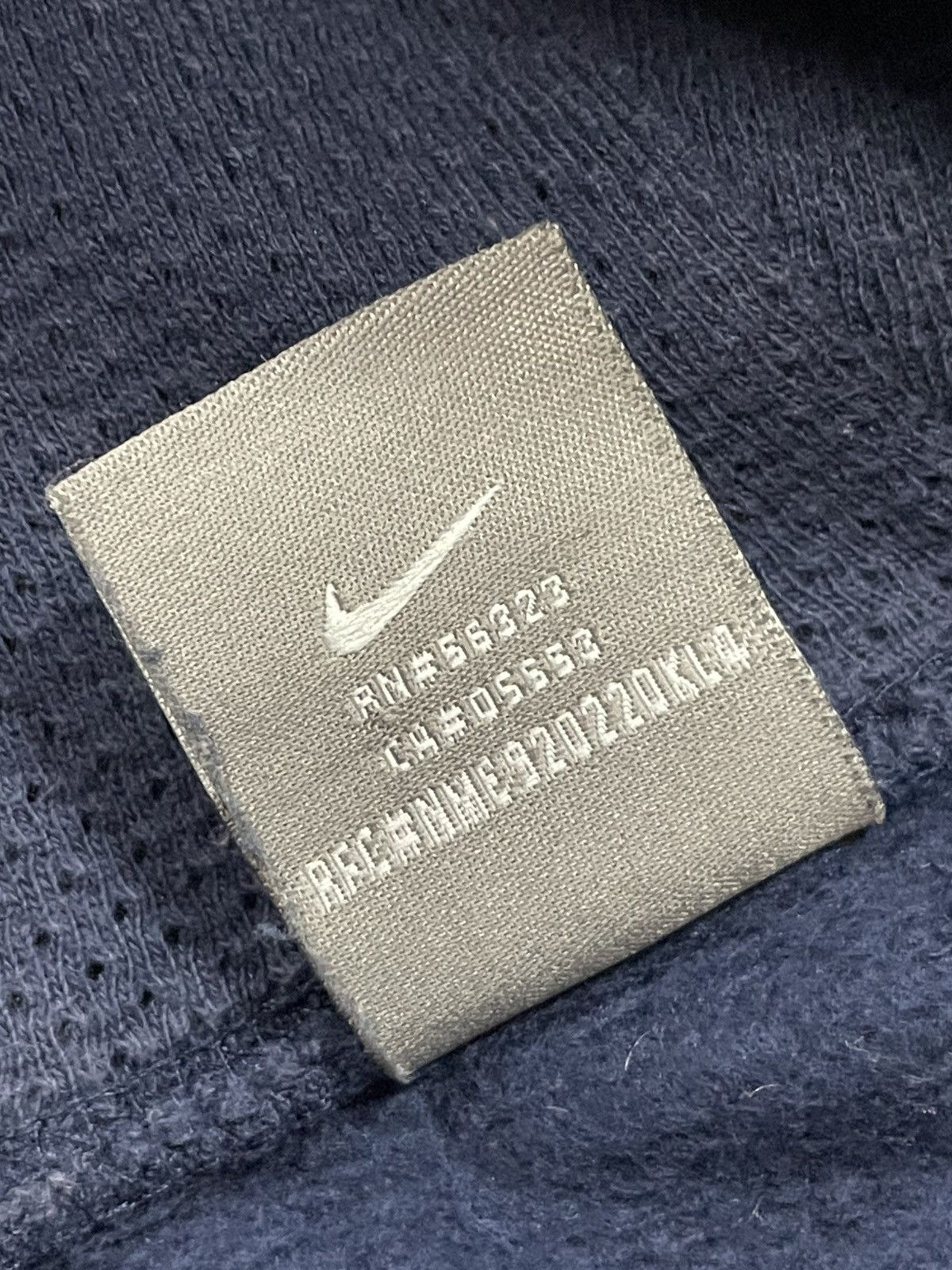 Nike Vintage Nike Athletic Center Logo Hoodie Size US S / EU 44-46 / 1 - 6 Thumbnail