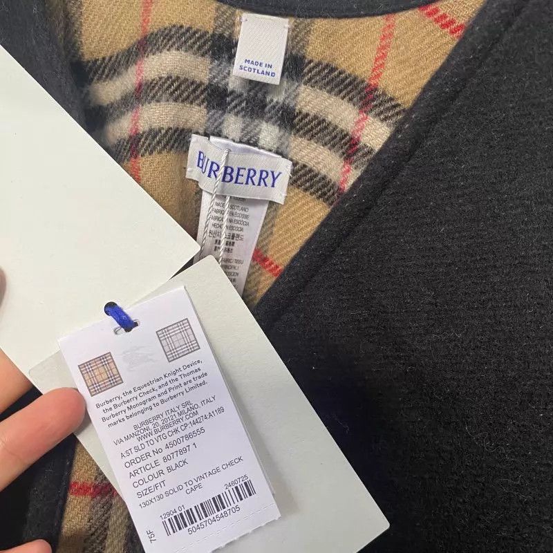 Burberry Burberry Black Shawl Coat 130x130cm Size ONE SIZE - 4 Thumbnail