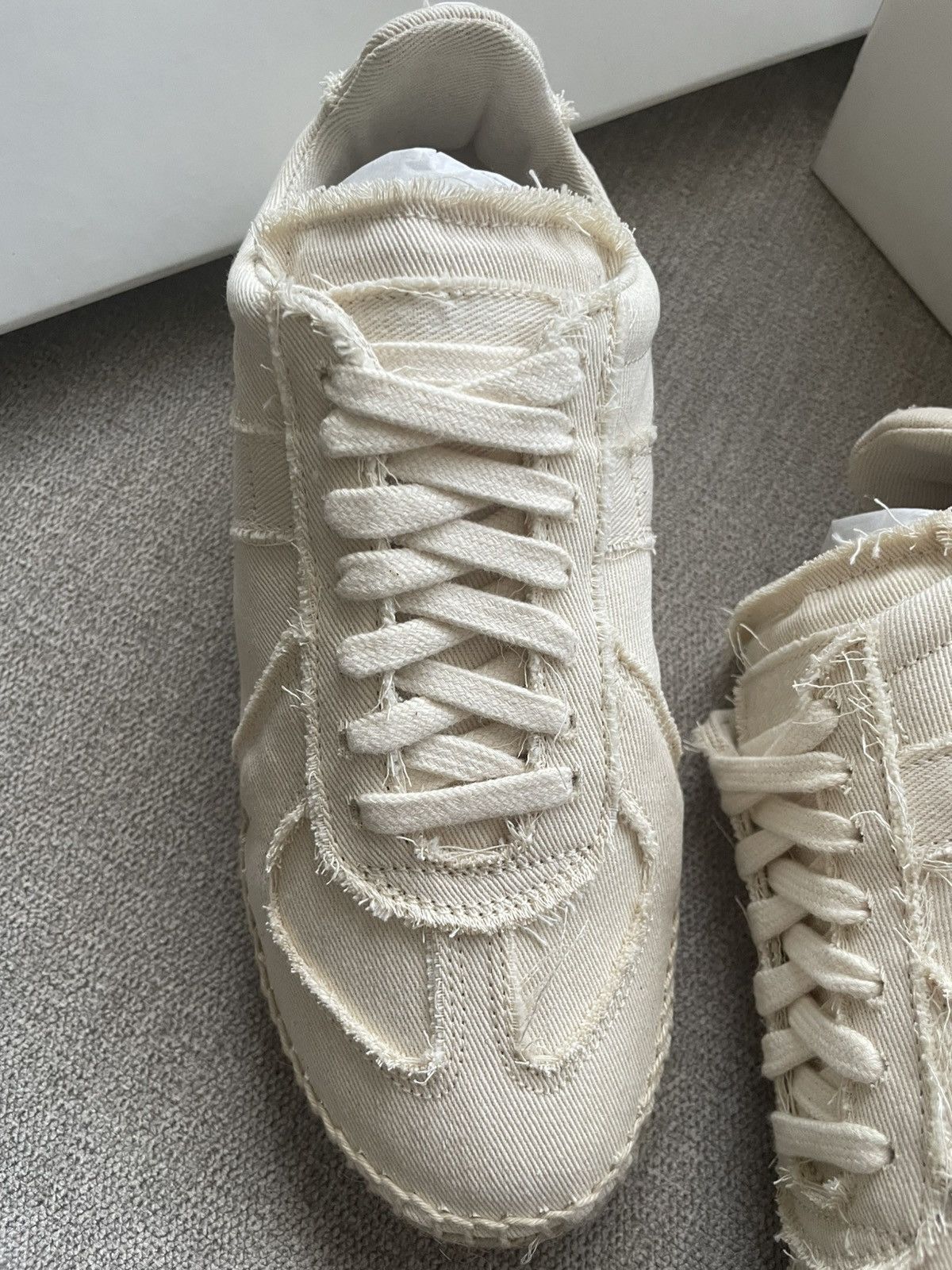 Maison Margiela Maison Margiela Straw Sneakers Size US 5 / IT 35 - 2 Thumbnail