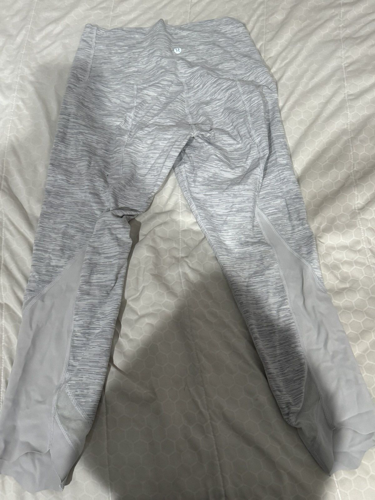 Lululemon Lululemon Gray Striped White Leggings Size 28" / US 6 / IT 42 - 2 Thumbnail