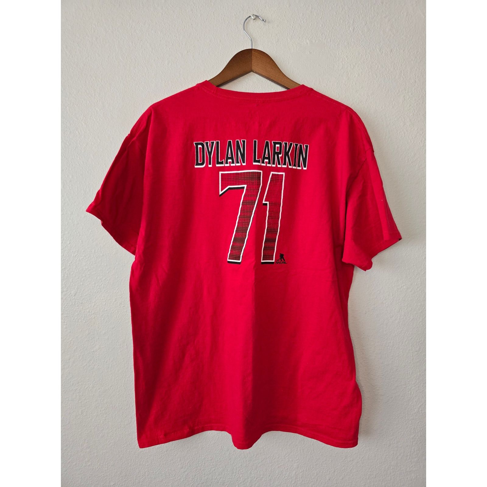 Other Detroit Red Wings Dylan Larkin 71 NHL Red XL Hockey Shirt Size US XL / EU 56 / 4 - 5 Thumbnail