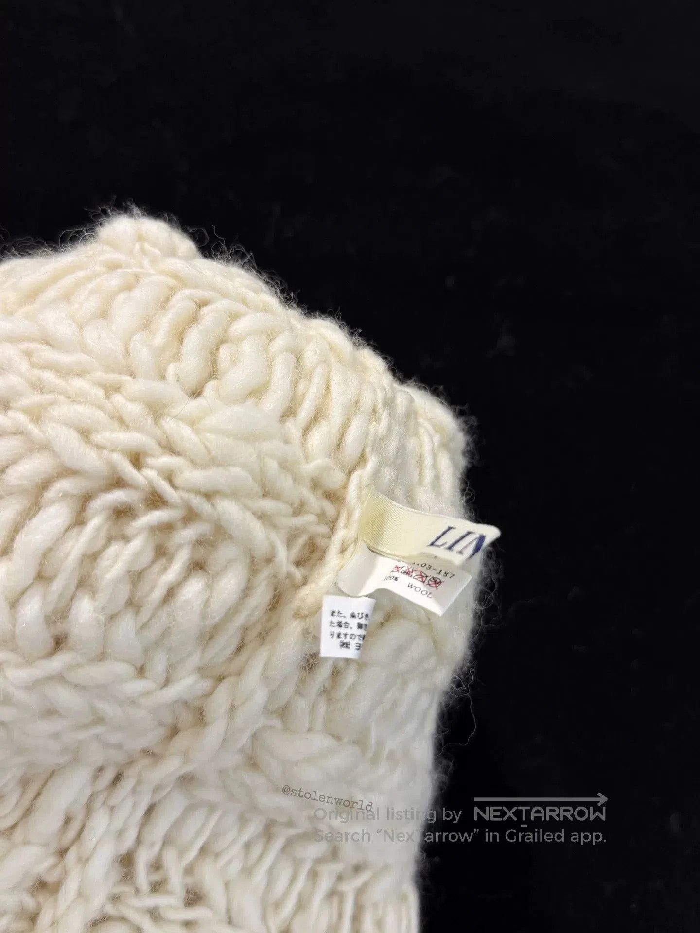 Vintage cute cream knit pom pom beanie. Size ONE SIZE - 9 Thumbnail