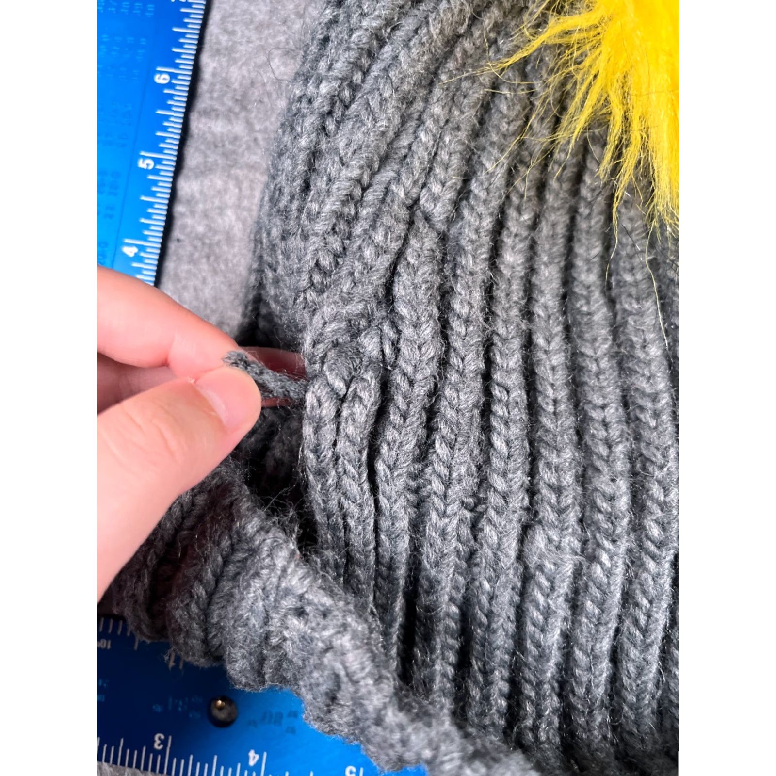 Vintage Maurices Beanie Hat Womens One Size Gray Double Knit Acrylic Faux Fur Pom Ski Size ONE SIZE - 5 Thumbnail