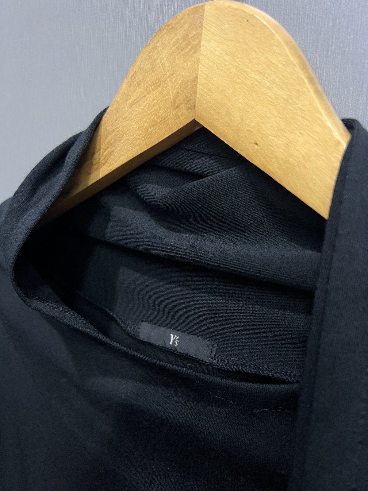 Y's × Yohji Yamamoto Yohji Yamamoto Y’s Triacetate Asymmetric Longsleeve Scarf Size US M / EU 48-50 / 2 - 6 Thumbnail