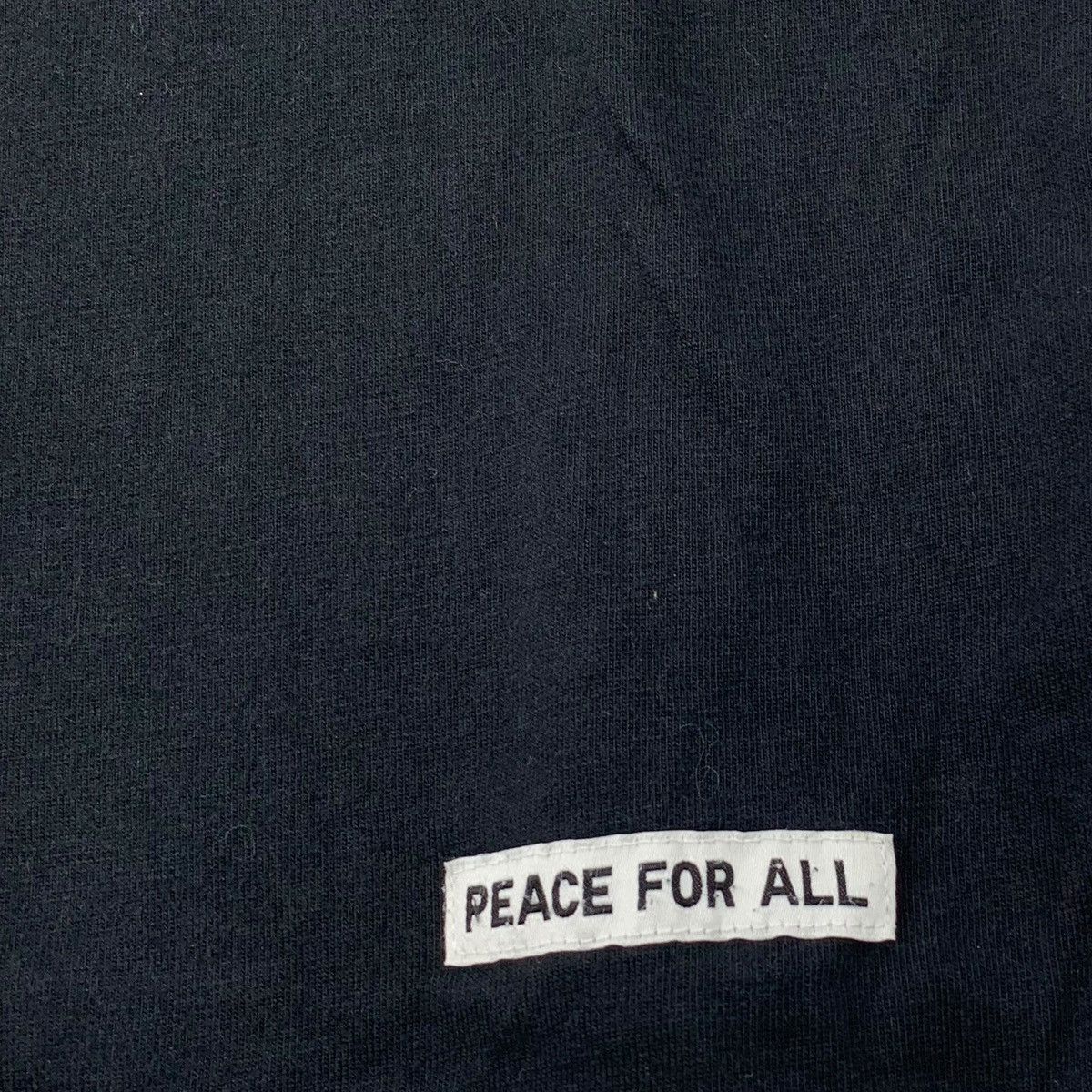 Uniqlo UNIQLO x REI INAMOTO Peace For All Illustration Love Tee Size XL / US 12-14 / IT 48-50 - 4 Thumbnail