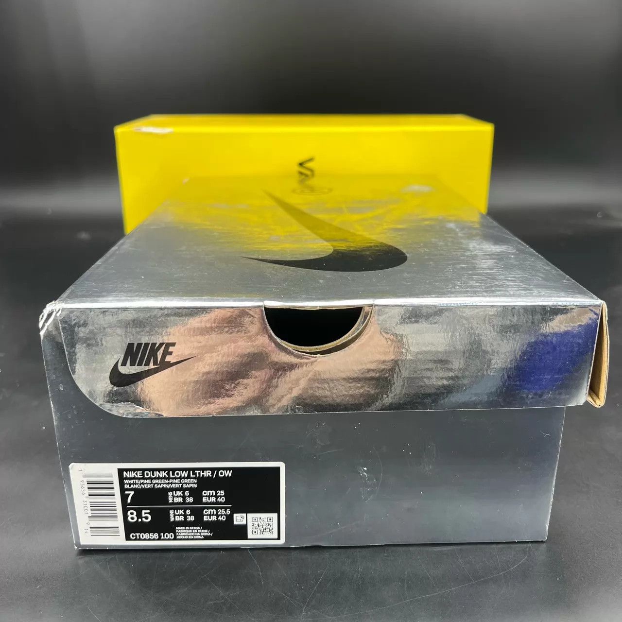 Louis Vuitton Nike OW Dunk white green size 40 Size US 7 / EU 40 - 9 Thumbnail