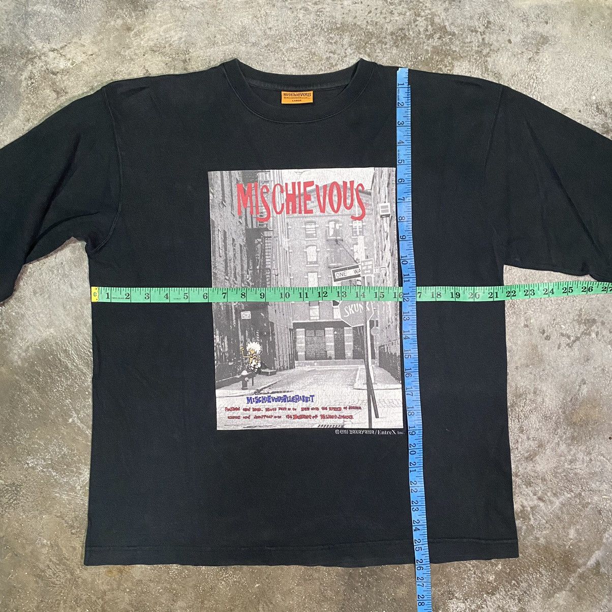 Japanese Brand Vintage Mischievous Blue Rabbit Photo Tee Punk Size US L / EU 52-54 / 3 - 12 Thumbnail