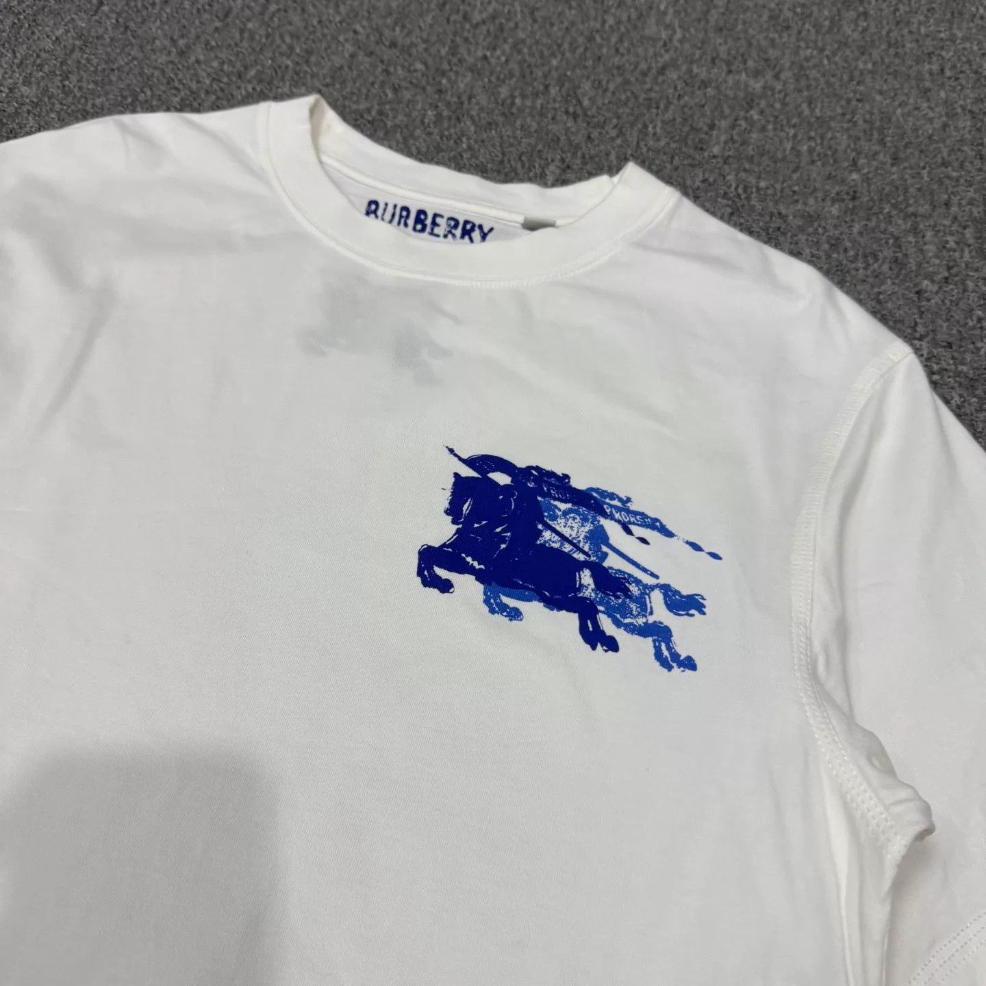 Burberry Burberry Equestrian Knight Logo Short Tee M 99 New Size M / US 6-8 / IT 42-44 - 3 Thumbnail