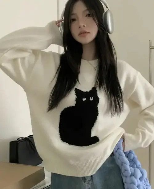 image of Vintage Ezgaga Sweet Sweater Pullover Women Cartoon Cat in White