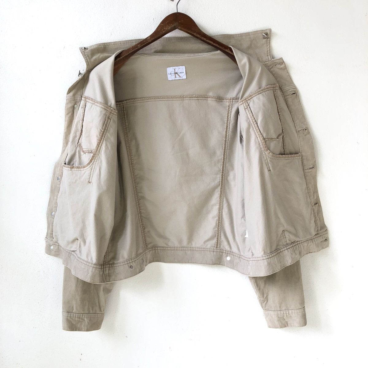 Calvin Klein Vintage Calvin Klein Jeans Corduroy Jacket Size US L / EU 52-54 / 3 - 4 Thumbnail
