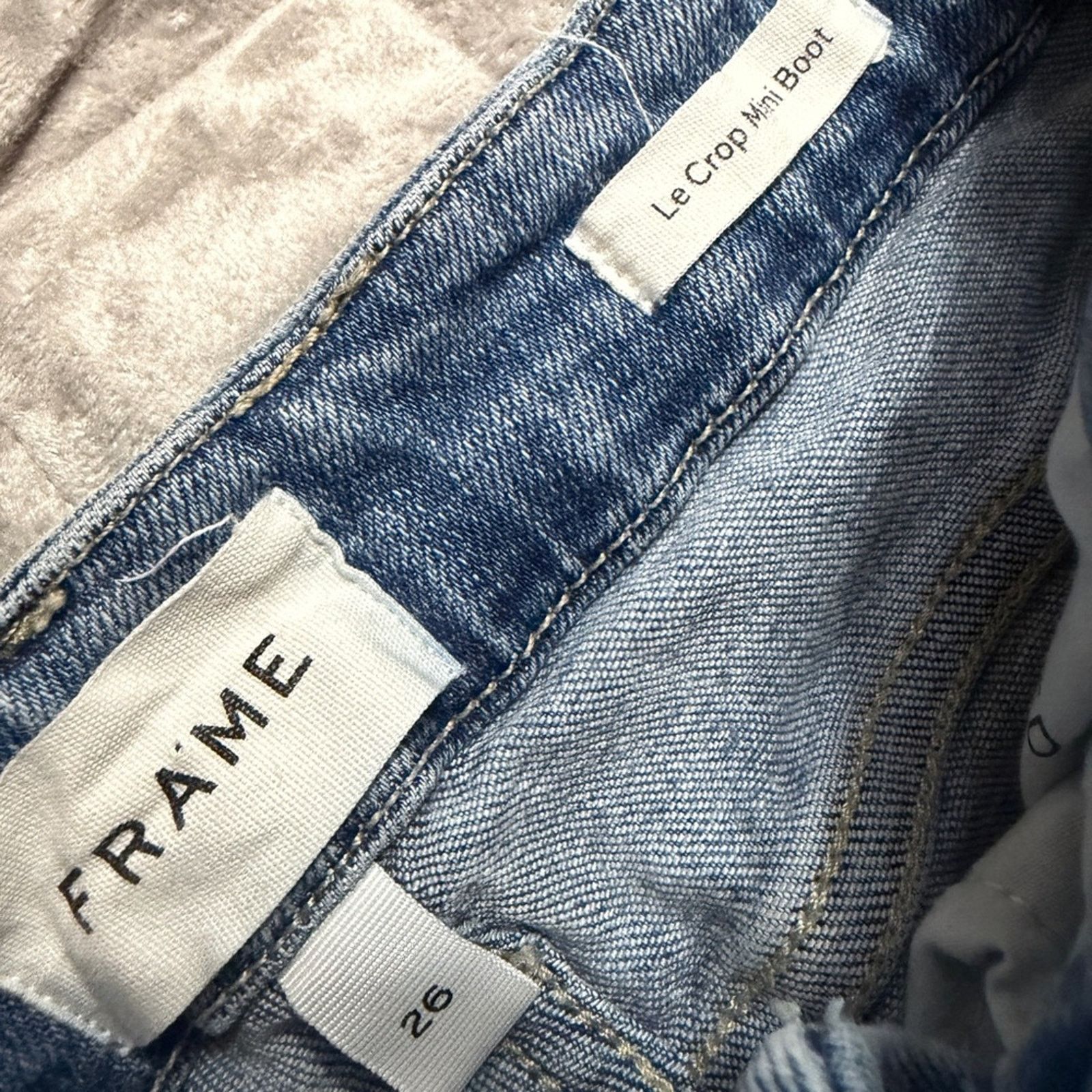 Frame FRAME Le Crop Mini Boot Jeans 26 Raw Hem Cropped Bootcut Size 26" / US 2 / IT 38 - 4 Thumbnail