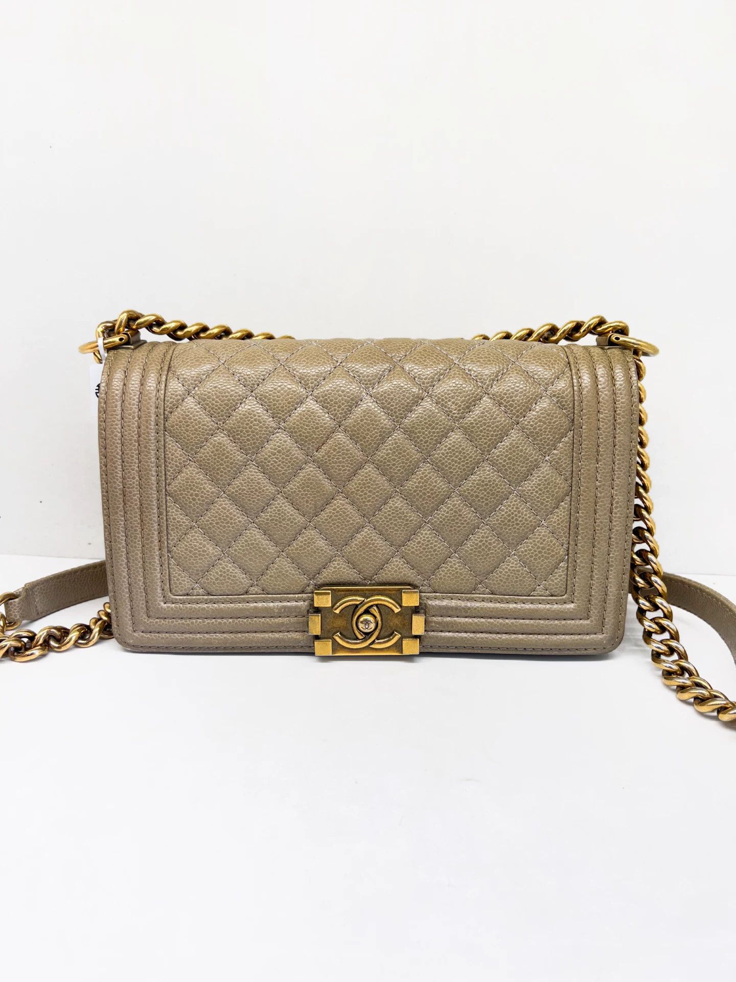 Chanel Pre-loved Bag Very good condition Size ONE SIZE - 1 Thumbnail
