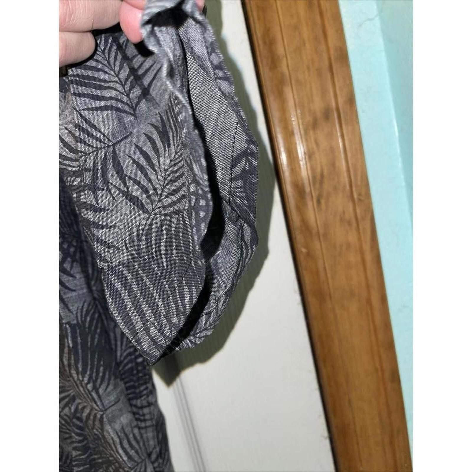 Other Hurley Short Sleeve Tropical Print Shirt - Size S Size US S / EU 44-46 / 1 - 5 Thumbnail