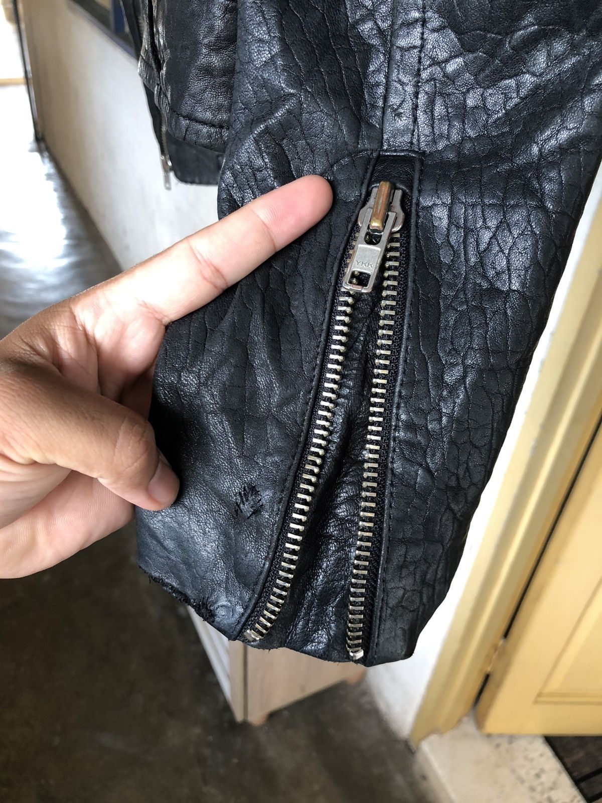 Mackage Mackage Punk Distressed Leather Biker Jacket Size XS / US 0-2 / IT 36-38 - 10 Thumbnail