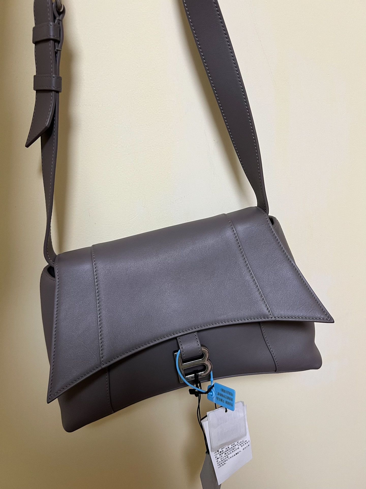 Balenciaga Balenciaga Downtown Hourglass Bag Size ONE SIZE - 1 Thumbnail