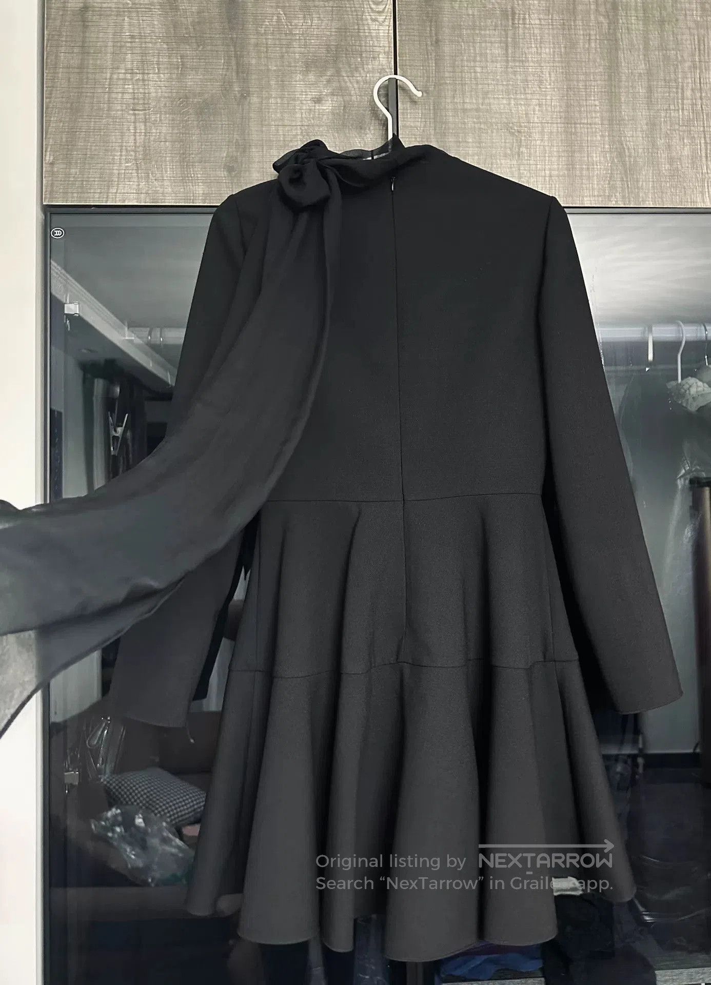 Valentino Valentino Black Wool Silk Dress. Size M / US 6-8 / IT 42-44 - 2 Thumbnail