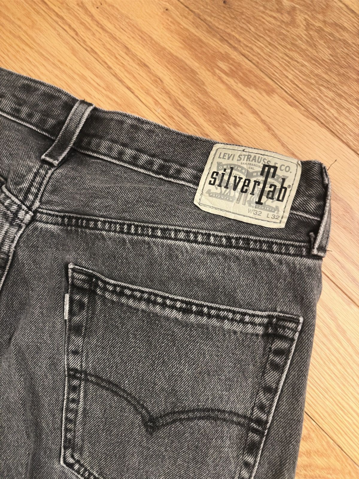 Levi's Levi’s Loose Fit Silver Tab Size US 31 - 3 Thumbnail