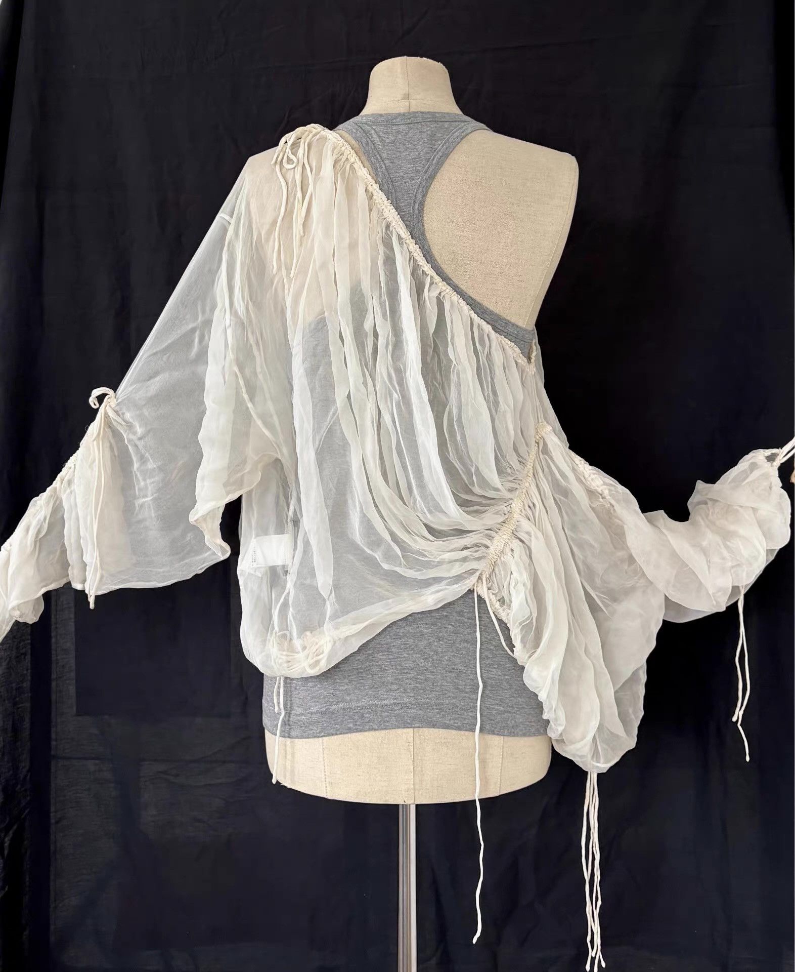 Dolce & Gabbana Dolce & Gabbana 03SS Asymmetrical Drawstring Blouse。Ｑ21 Size M / US 6-8 / IT 42-44 - 3 Thumbnail