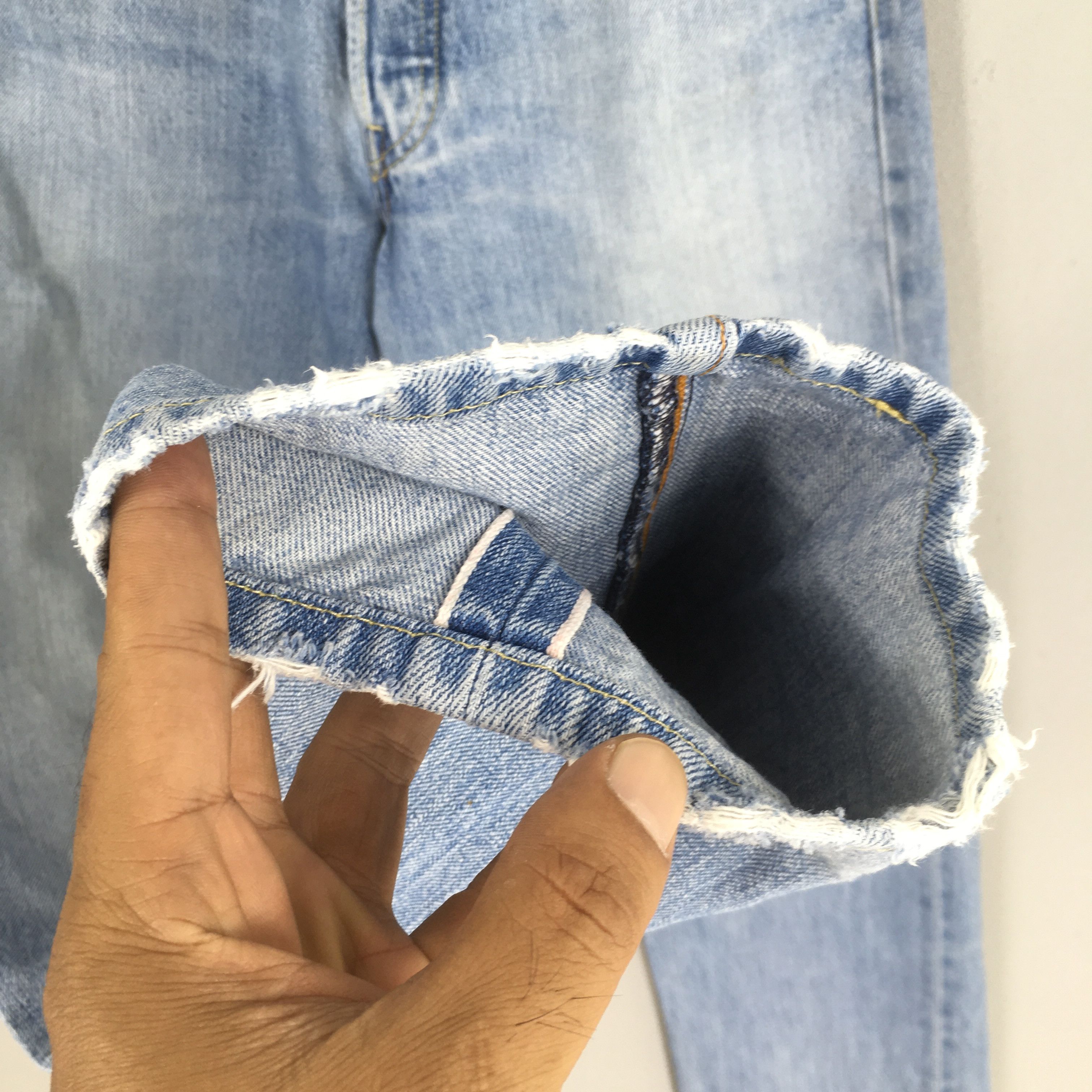 Levi's Size 28x31 Vintage Y2K Levi's 501 Straight Cut Jeans S398 Size US 28 / EU 44 - 4 Thumbnail