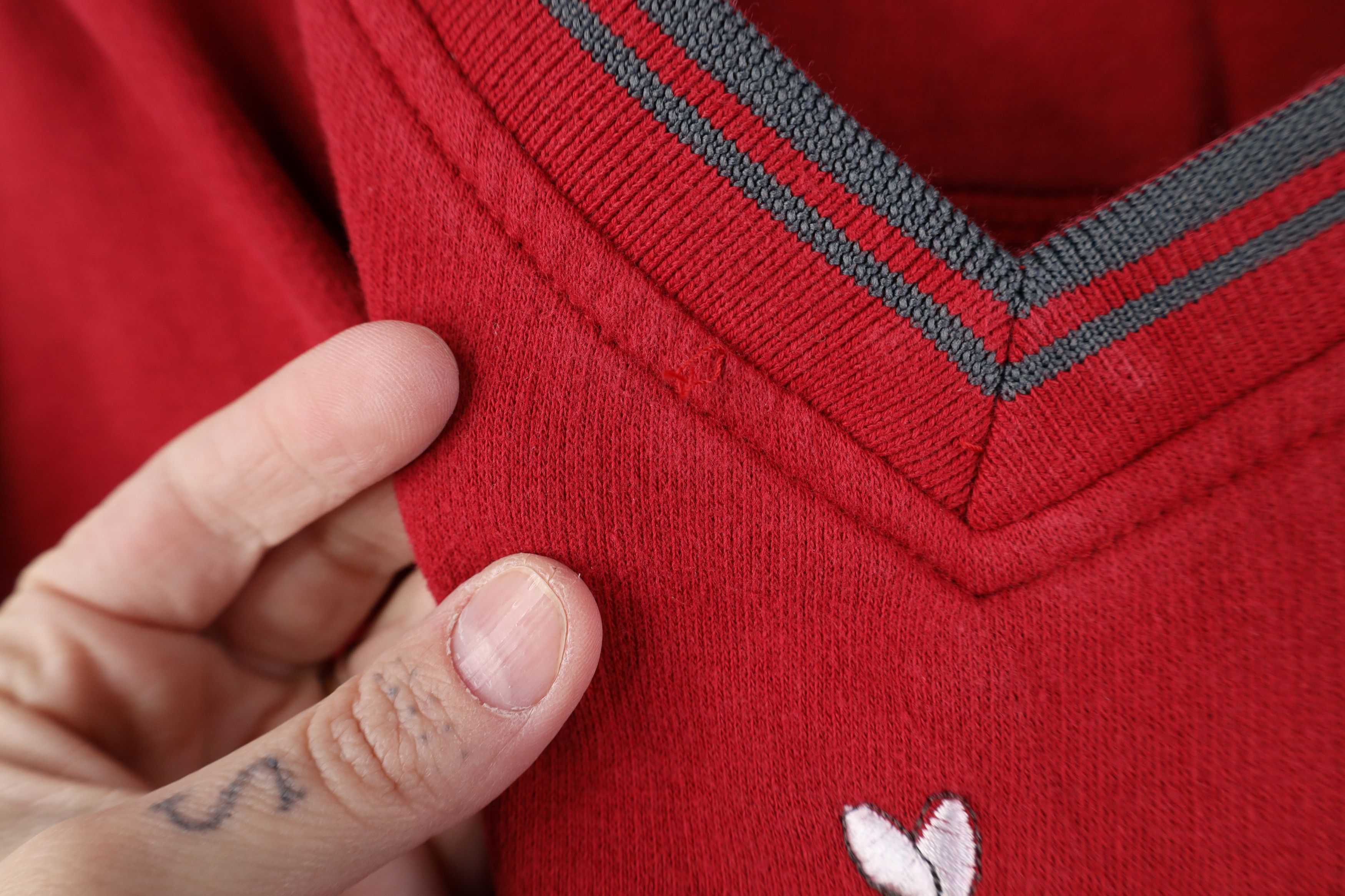 Disney Vintage Disney Winnie the Pooh Hunny V-Neck Sweatshirt Red Size XXL / US 16-18 / IT 52-54 - 10 Thumbnail