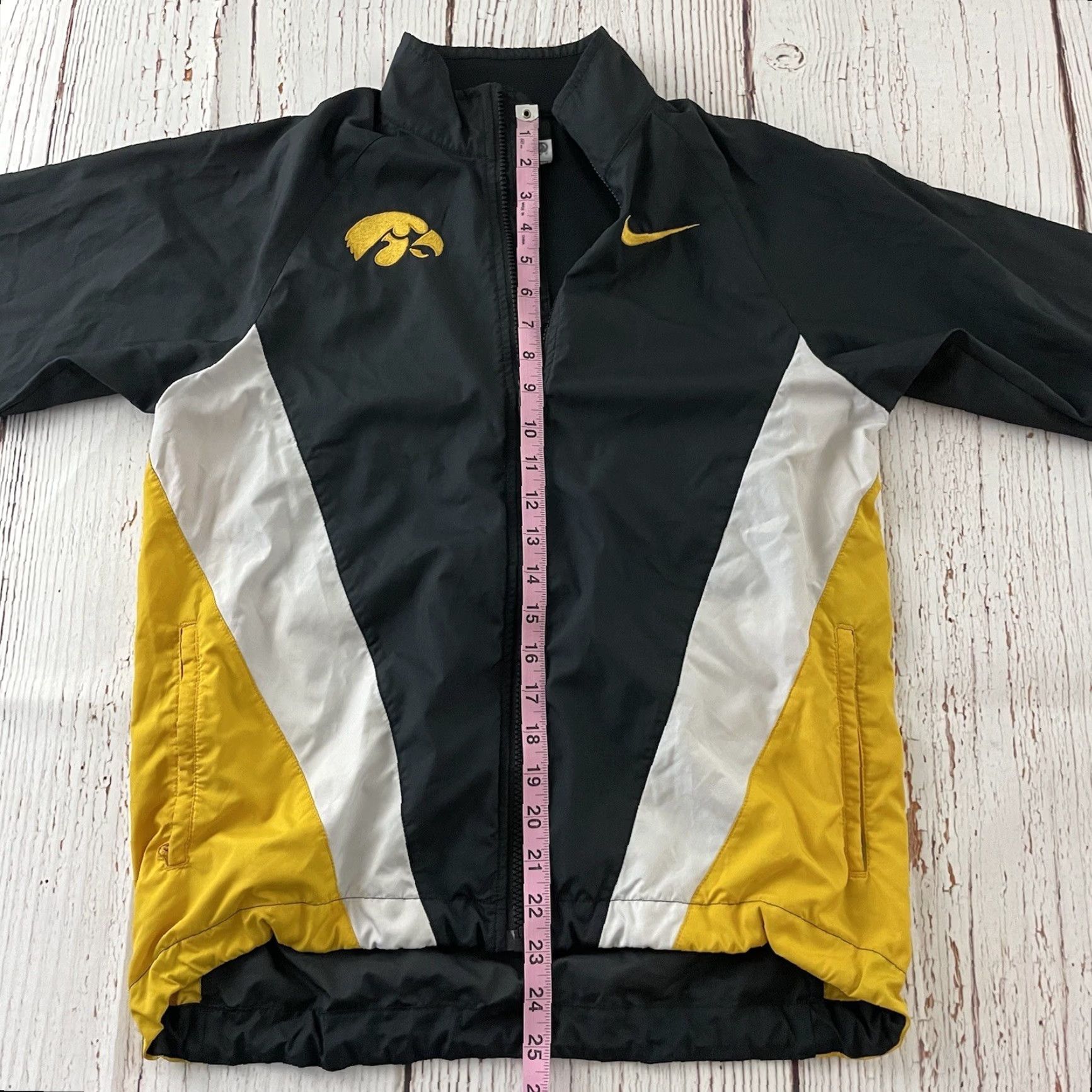 Nike VINTAGE Nike Iowa Hawkeyes Full Zip Windbreaker Jacket Men S Black Yellow Shirt Windbreaker Iowa Hawkeyes Nike Mens S Black Yellow 90s Size US S / EU 44-46 / 1 - 5 Thumbnail