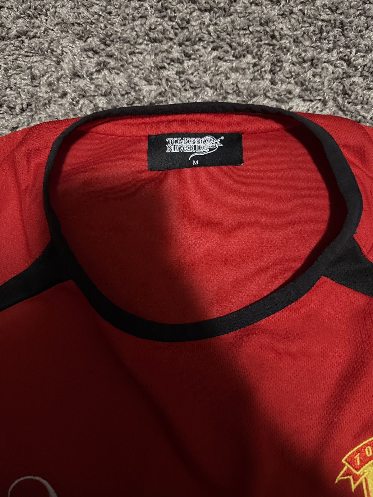 Other Tomorrow Never Dies Jersey Red Size US M / EU 48-50 / 2 - 3 Thumbnail