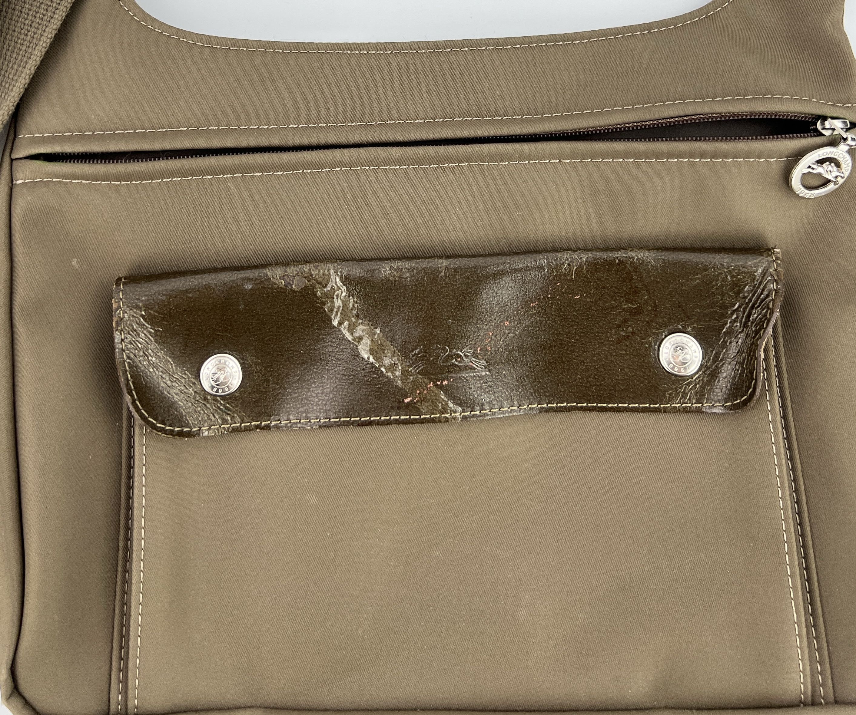 Longchamp × Vintage Vintage Longchamp Khaki Green Nylon Crossbody Bag Size ONE SIZE - 11 Thumbnail