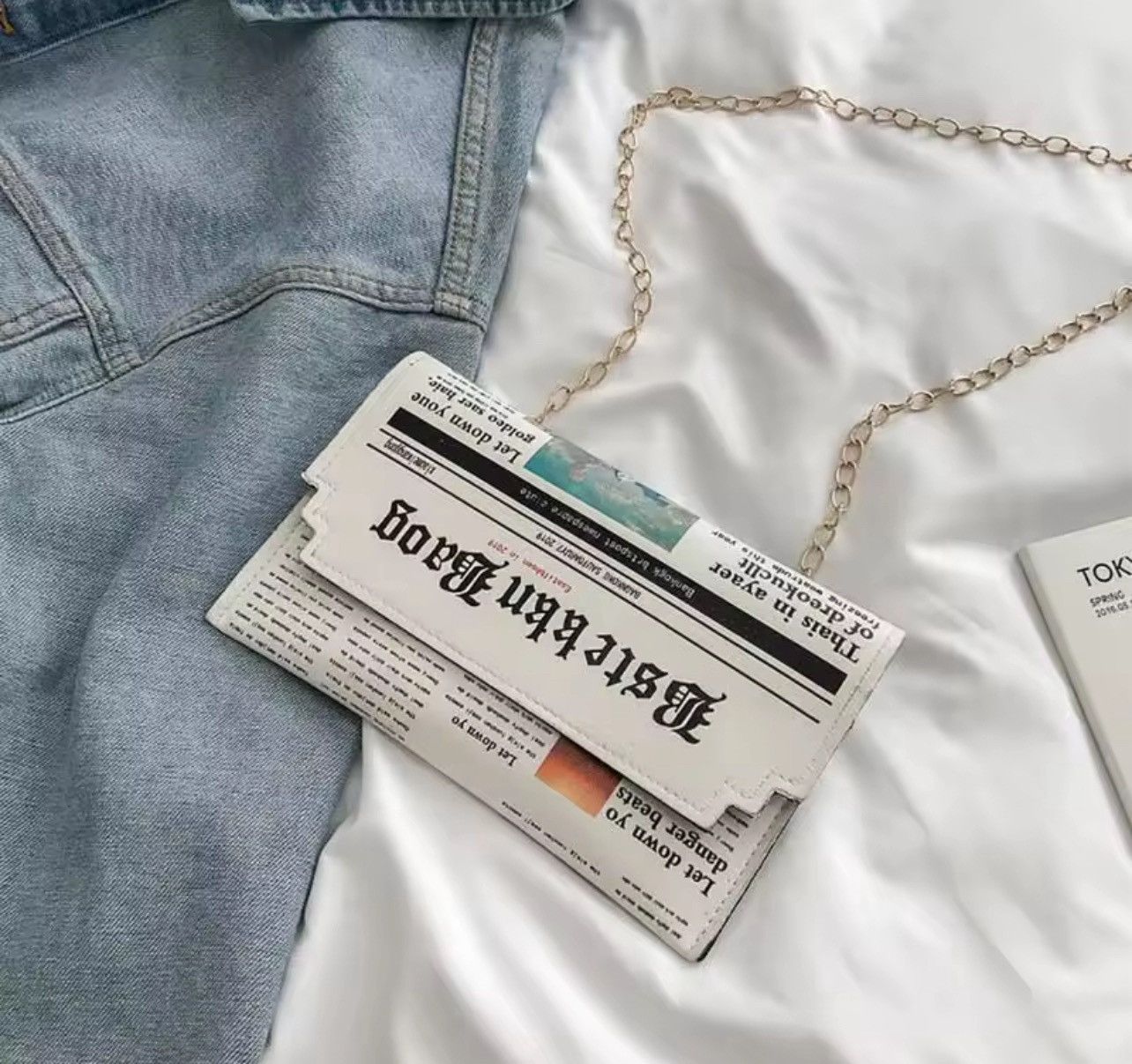 Vintage Women Newspaper Messenger Bag Size ONE SIZE - 2 Thumbnail