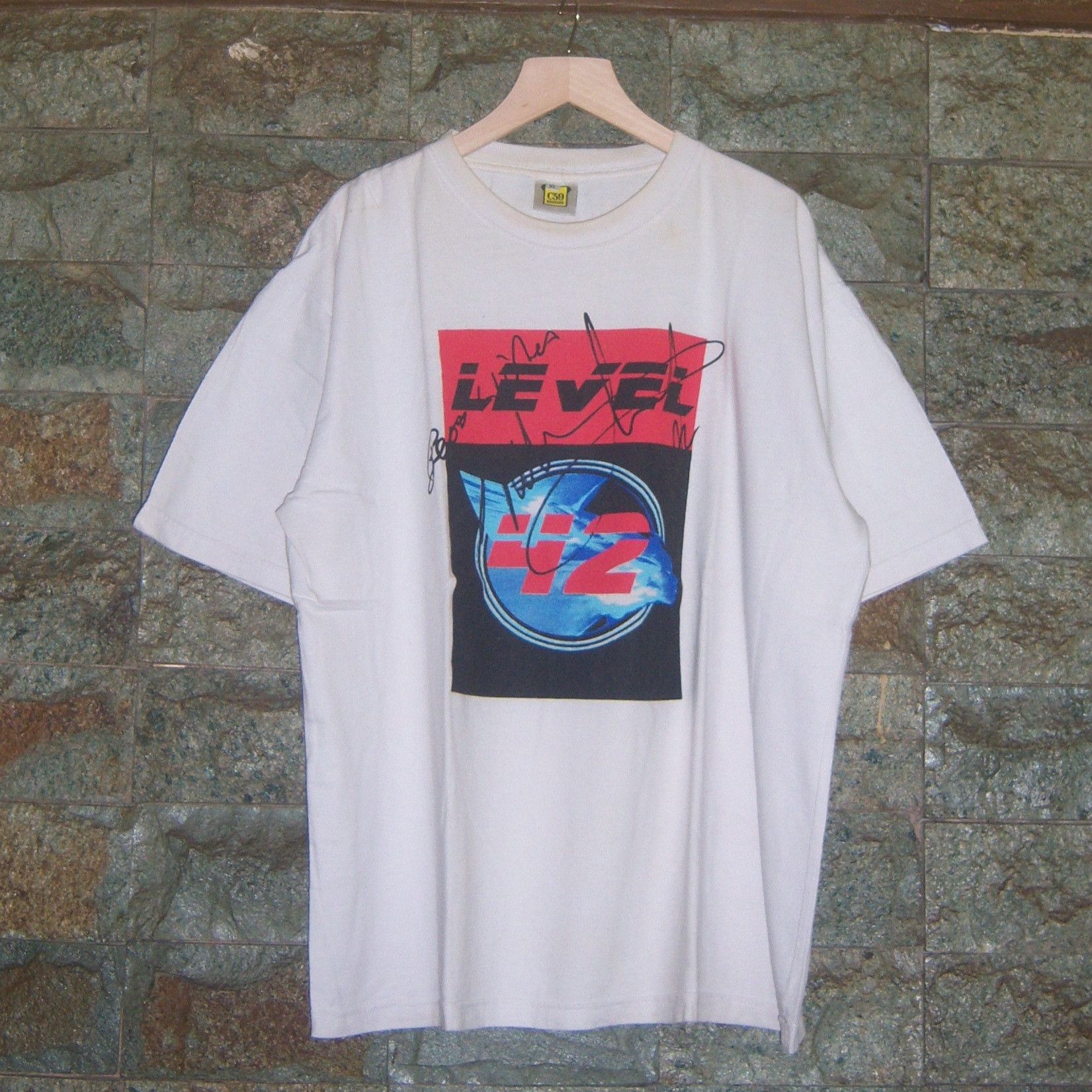 Band Tees Late 90s Level 42 Indonesian Fans Club Size US L / EU 52-54 / 3 - 1 Thumbnail
