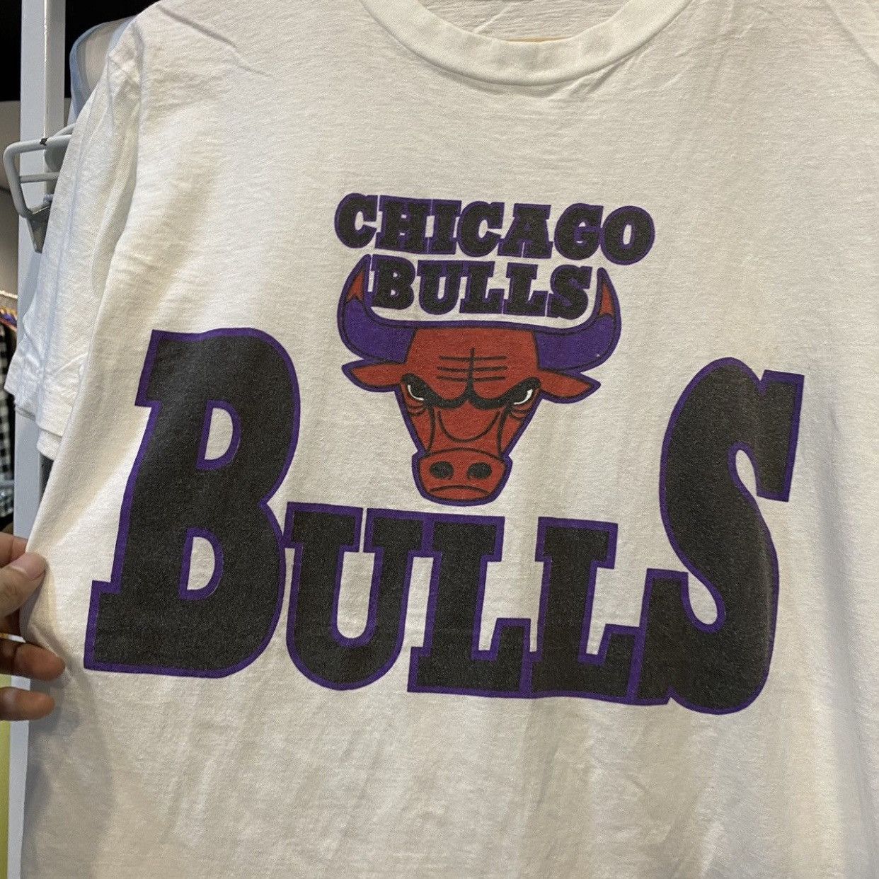 NBA VINTAGE 90s NBA Chicago Bulls Big Logo T-Shirt Size US S / EU 44-46 / 1 - 5 Thumbnail