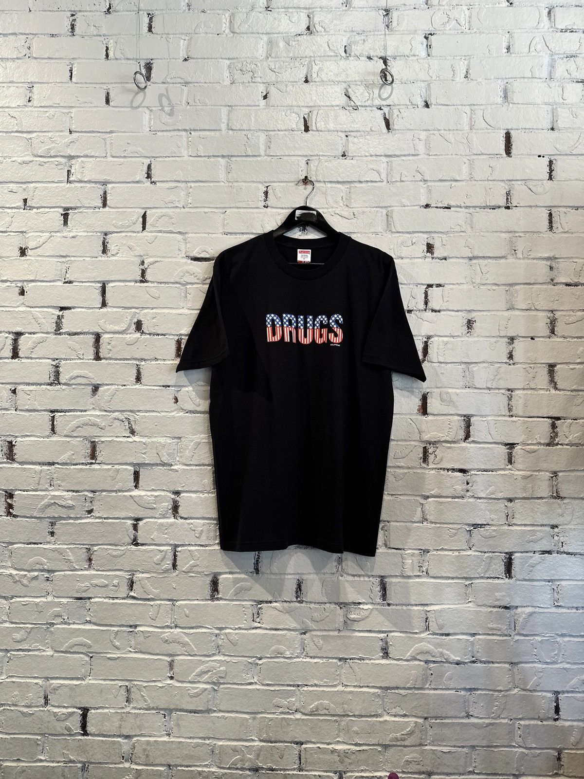 Supreme Supreme Drugs T-shirt Black DS Size M Size US M / EU 48-50 / 2 - 1 Thumbnail